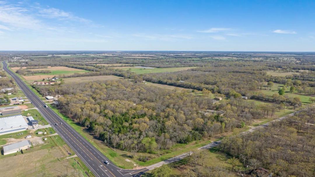 High-Visibility 30.35 Acres with HWY 82 Frontage | Paris, TX