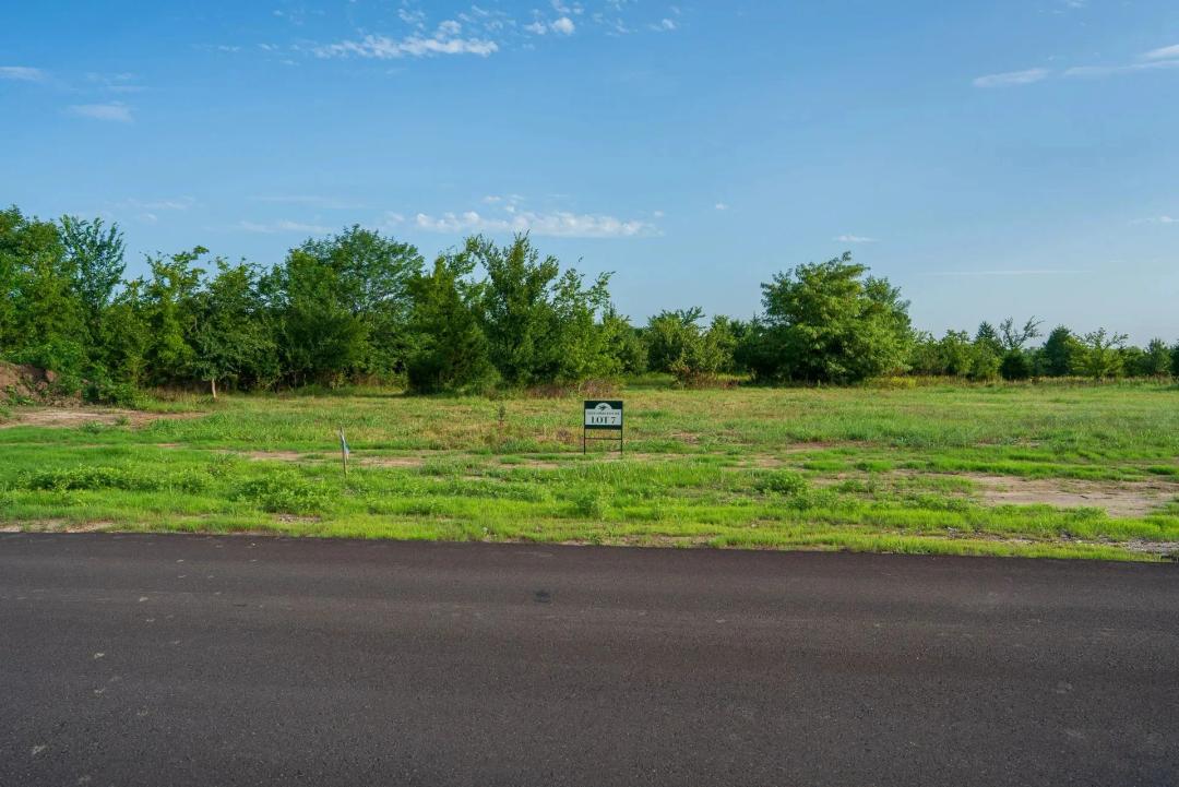7 W 195th Street S Mounds, OK 74047