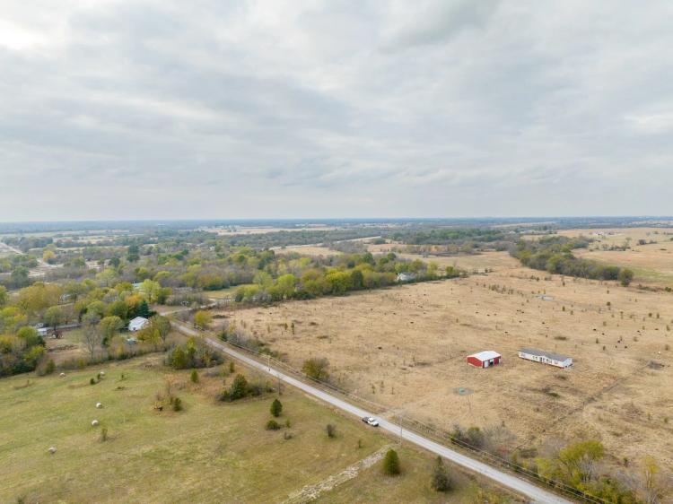 PICTURESQUE 10 +/- ACRES IN WAGONER JUST MINUTES FROM THE LAKE!