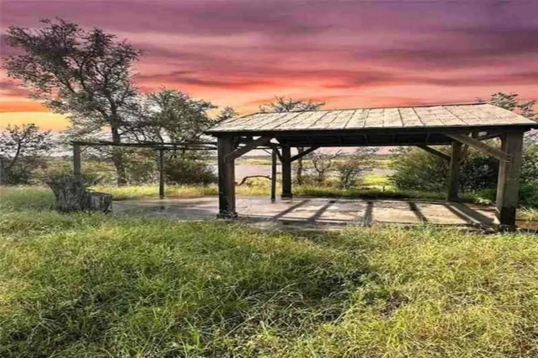 29 Chimney Cove Dr, Marble Falls, Texas 78654
