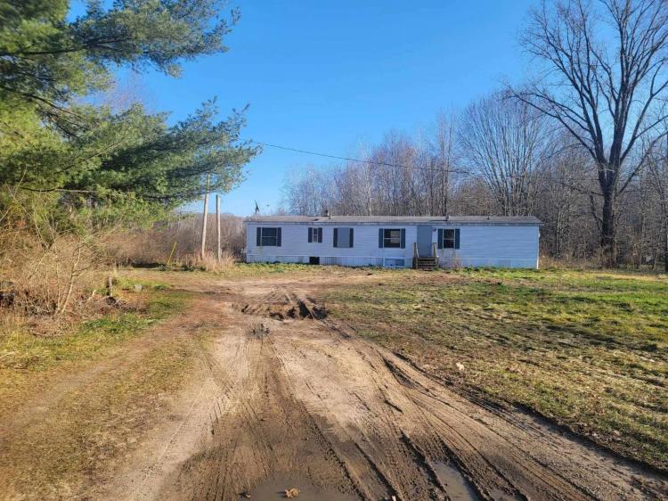 3 Bedrooms1 Bathroom on 5.00 Acres at 1141 38th Street