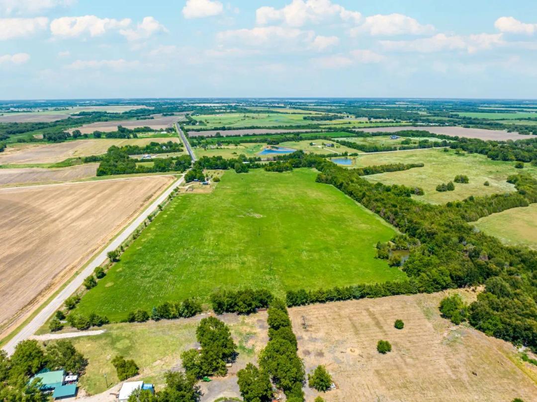 15 Acres South of Paris, TX | Pond | Chisum ISD
