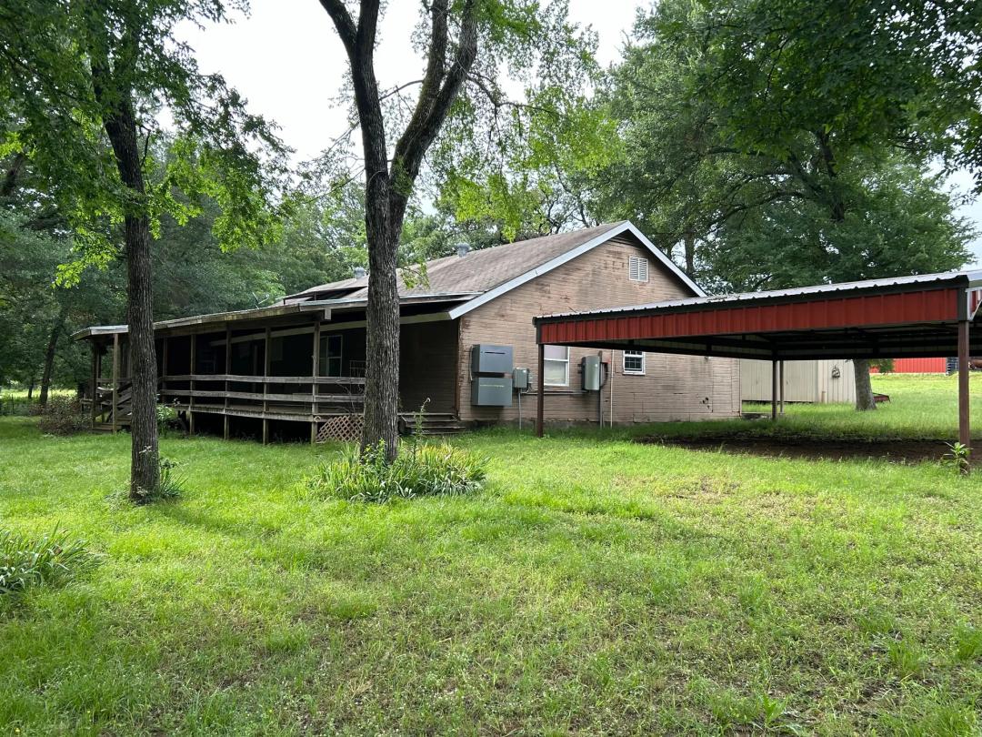 Homestead on 11.26 Acres.