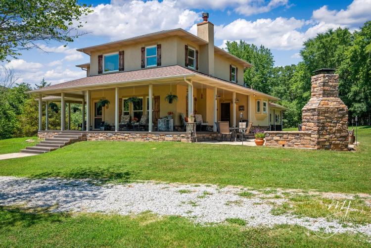 Land & Country Home in Boone County, Arkansas for Sale
