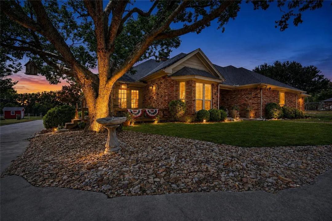 1821 Meadow Ranch Road, McKinney, Texas 75071