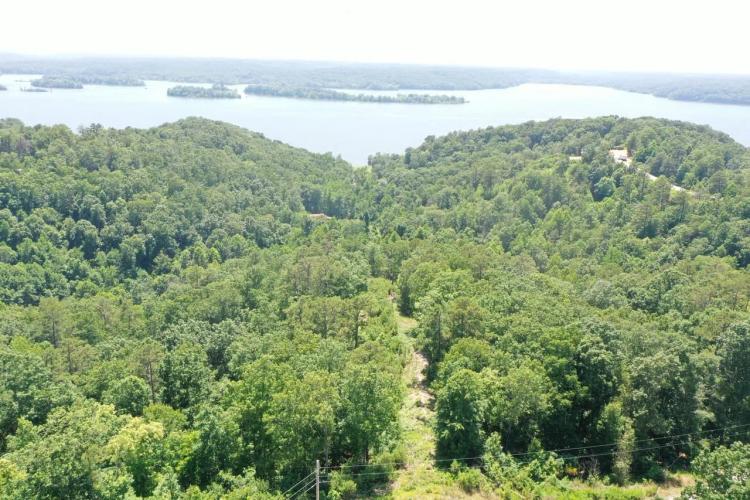 Amazing views of Kentucky Lake! 5 acre building site in Humphreys County, TN