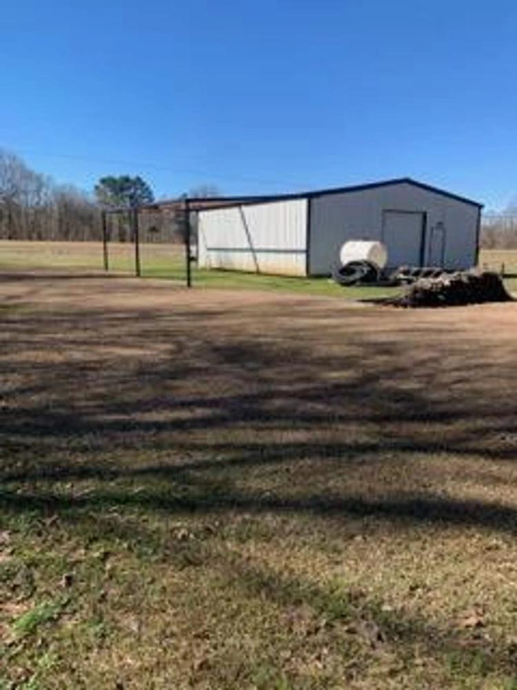 Metal Buliding on 1.5 Acre Hwy 84 Frontage Natchez, MS