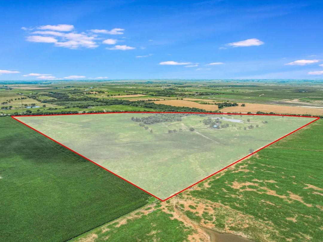 16421 Tx-95 Highway, Coupland, Texas 78615