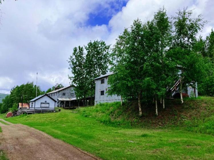 Alaska Gold Camp Historic Lodge & Restaurant for Sale