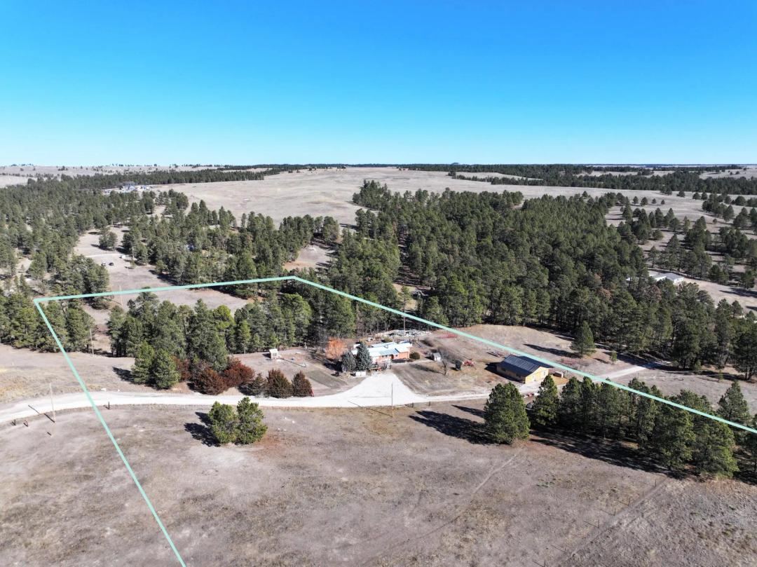 114 Oetken Rd., Crawford, NE