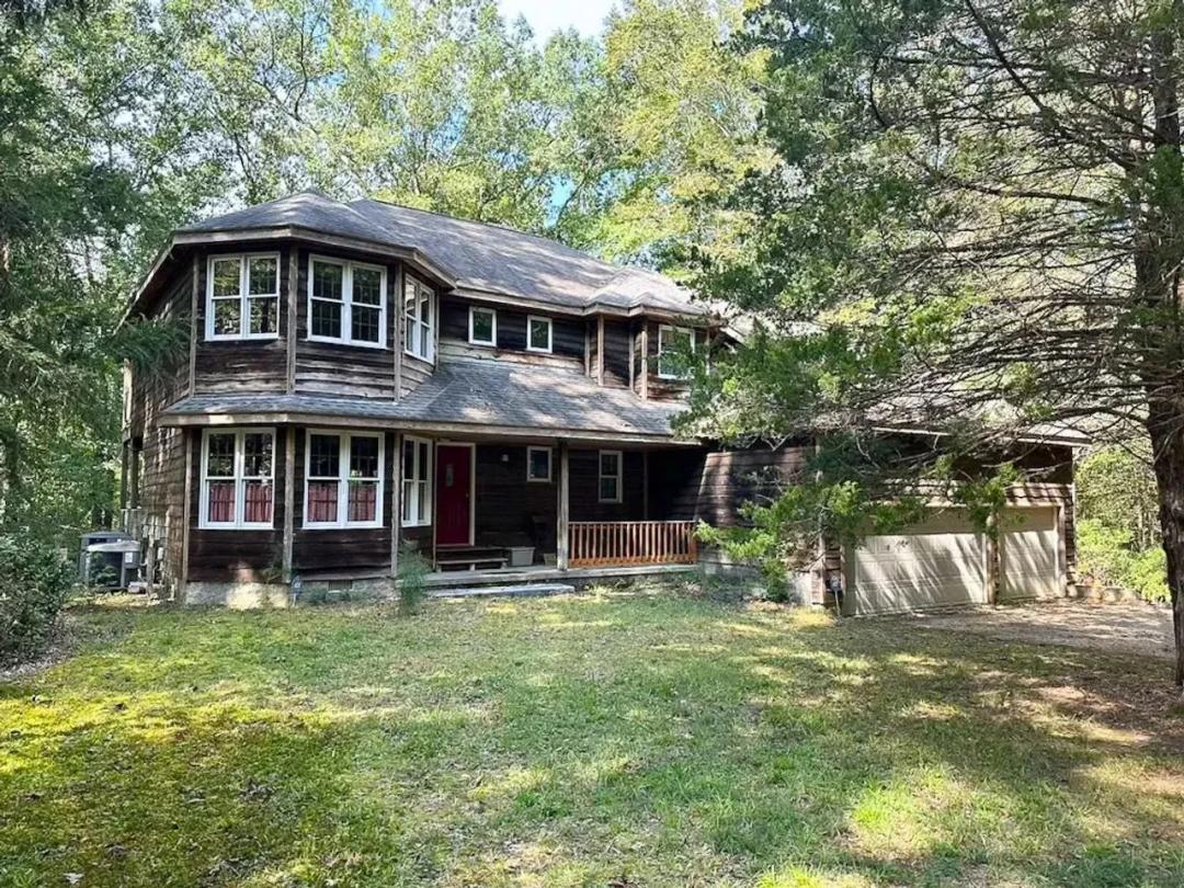 4 Bed - 2.5 Bath Home on 20.2 Acres of Waterfront Land For Sale in Isle of Wight County, VA!