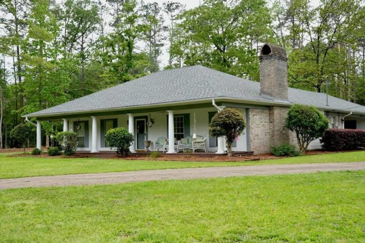 3BR 2 Bath Country Home in SW MS with Rv Shed