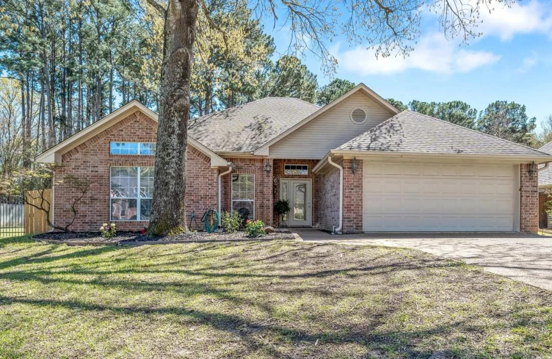 Gorgeous Remodel in Flint, Tx. Near Lake Palestine