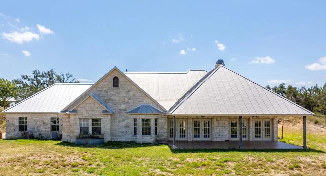 2250 Otte Road, Stonewall