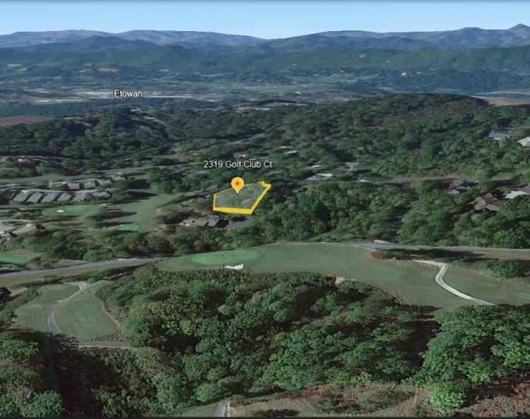 Gated Cummings Cove Golf & Country Club cul-de-sac lot with southern exposure and mountain views.