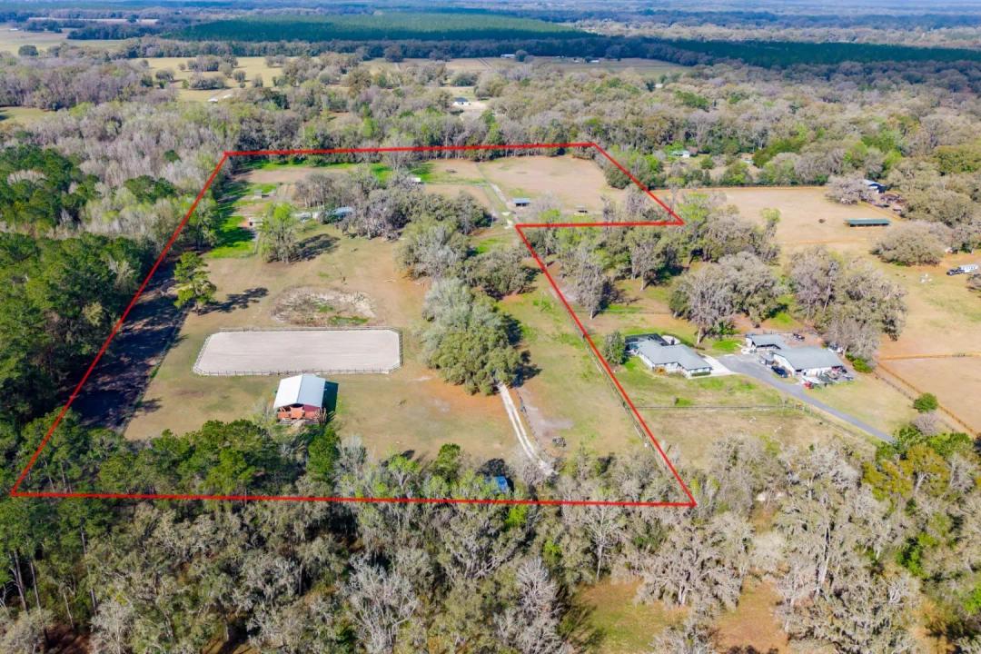 18-Acre Equestrian Estate in Williston, Florida