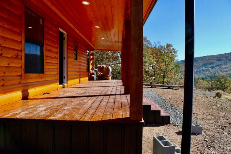 Cabin on 10 Acres with Solar and Water 