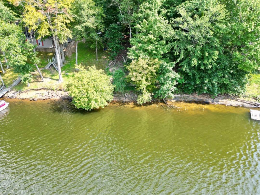 Online Auction! Beautiful Lakefront Building Lot at Lake Malone!