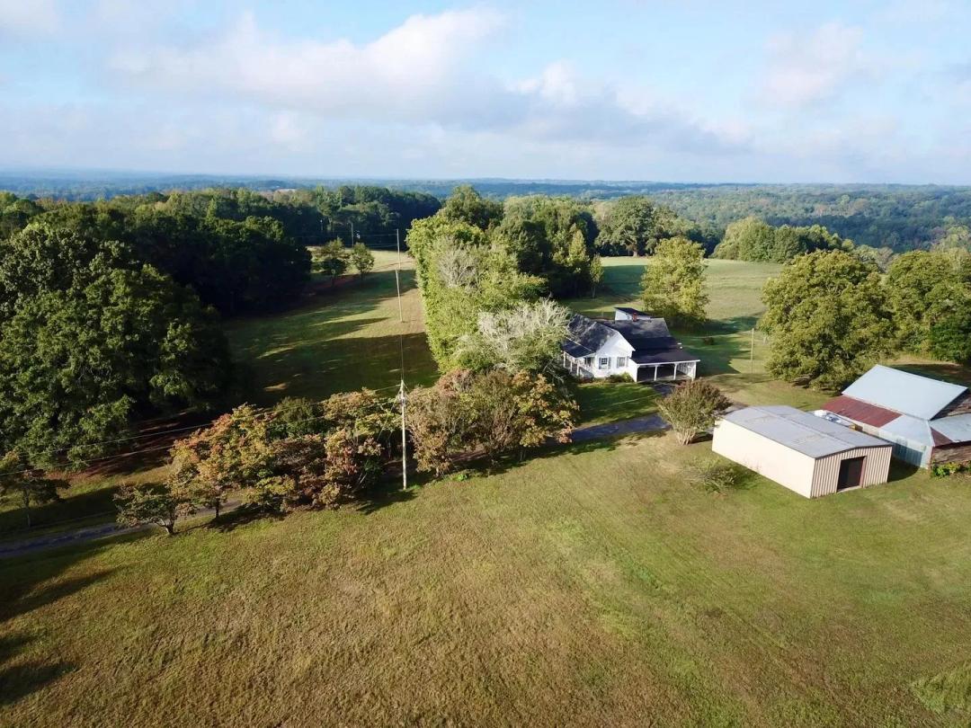 Waters Edge Farm | 68 +/- Acres in Carroll Co | Residences, Pasture, & Lake