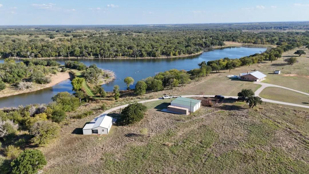Grand Lago Ranch Jr