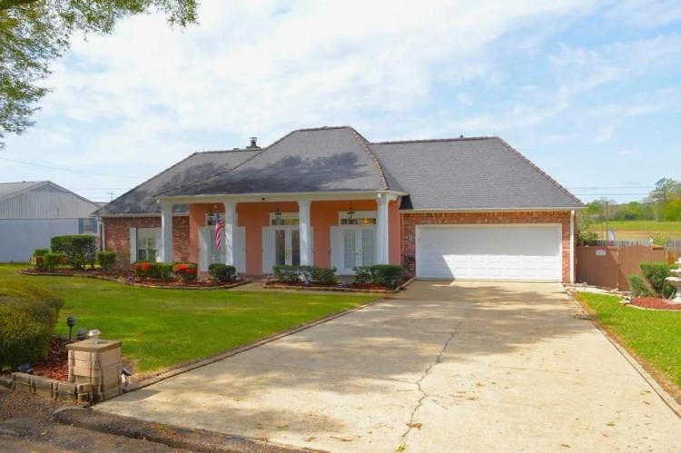4 BR4 BA Home for Sale in Town in McComb, MS