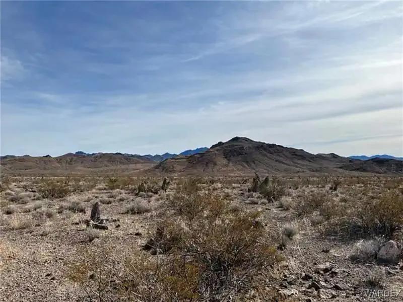 Private Lake Mead City 1.25 Acre Mohave Arizona Lot 187