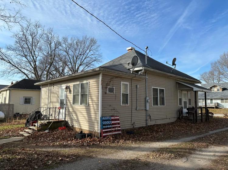 2 BR / 1 BA home for sale in Douds, IA