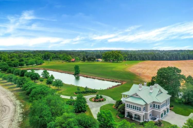 Stunning Horse Ranch with Luxury Home For Sale in Eastern, GA