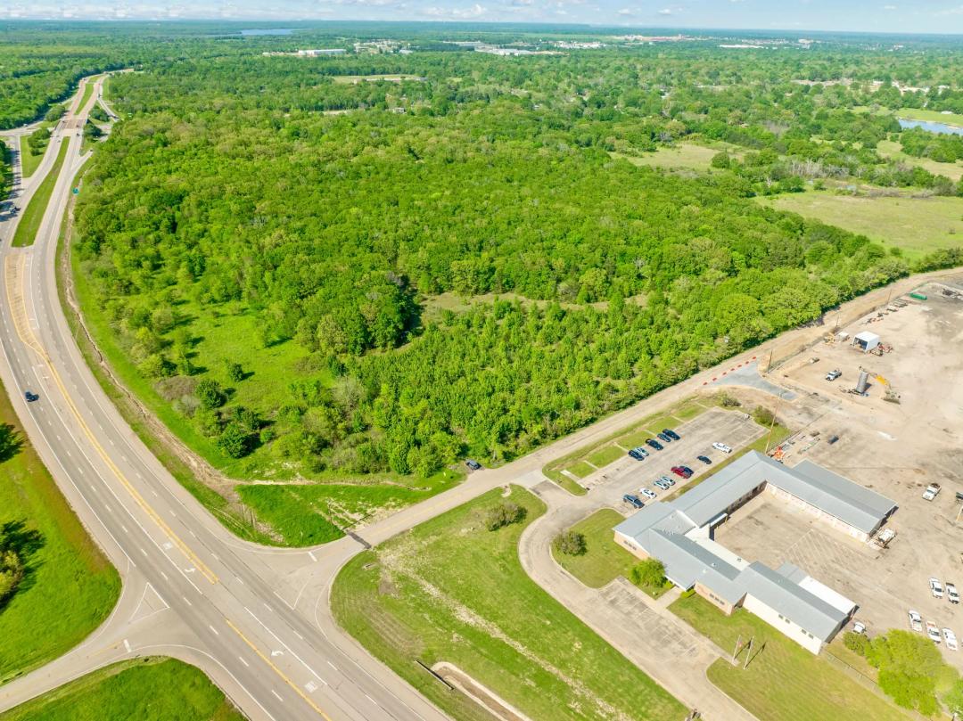 Prime 37-Acre Development Property For Sale Paris TX