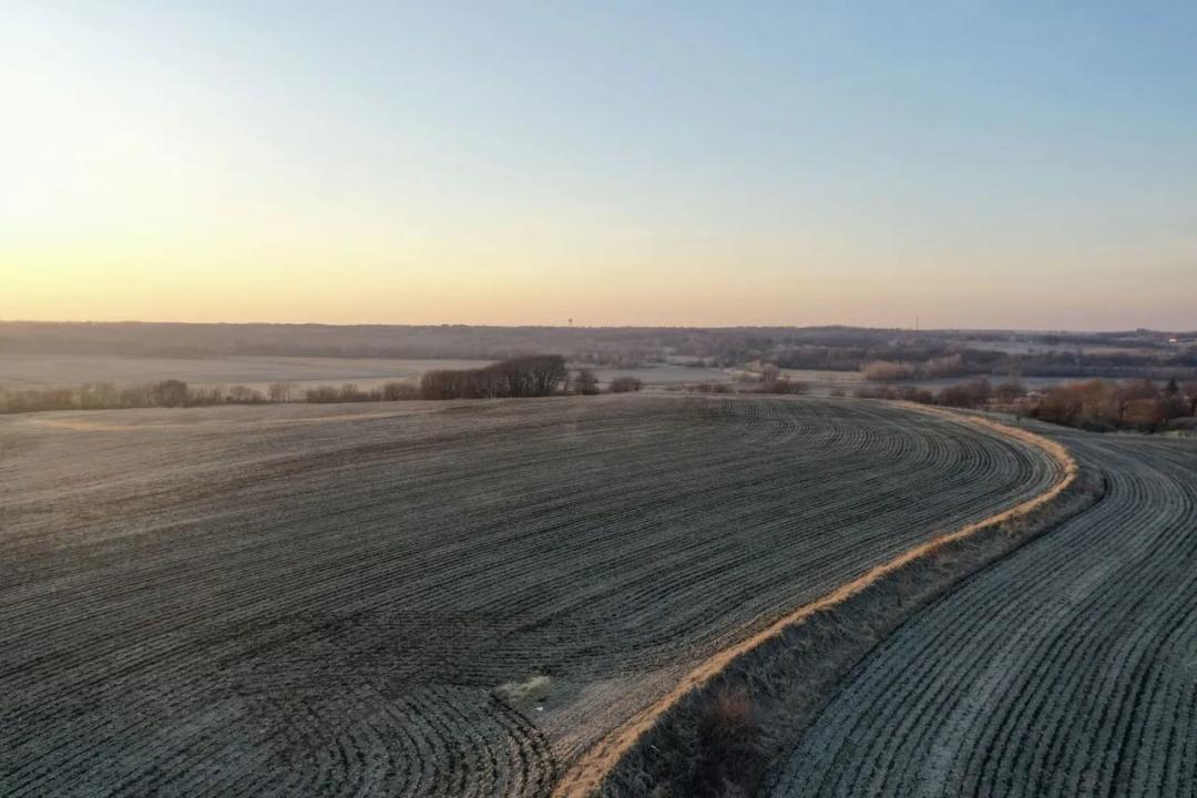 Listing #19389 - Indianola, IA
