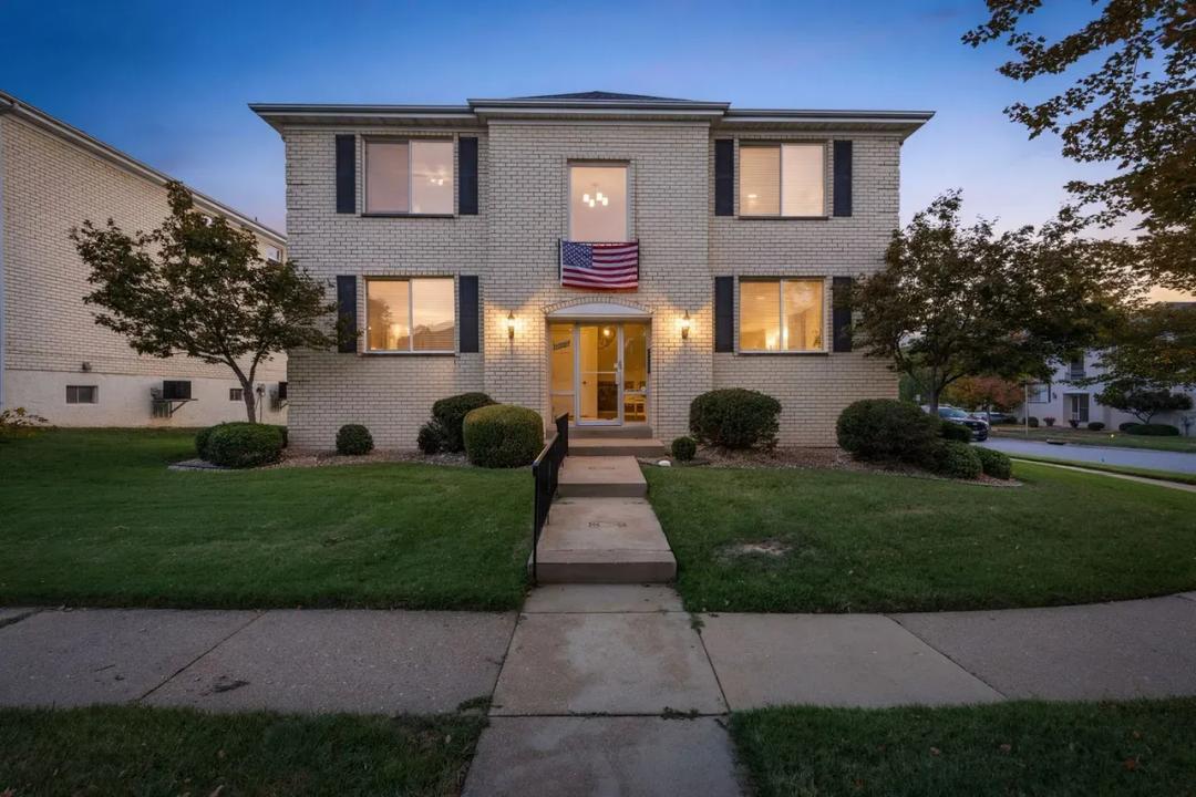 12561 Chardin Place #3, St. Louis, MO-St. Louis Co.