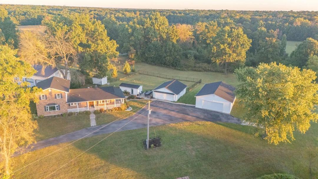 40±-Acre Retreat with Brick Home, Hunting, & Water Features – Audrain County