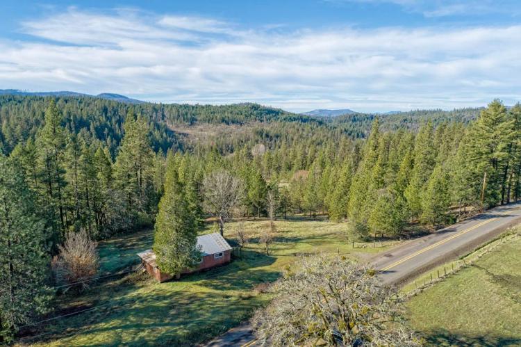 2526 Cobleigh Rd | Eagle Point, OR