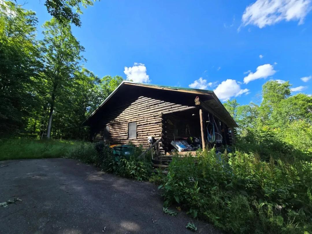Log Home on 72 acres with Woodlands and a Pond in Fillmore NY 7988 Dowd Rd