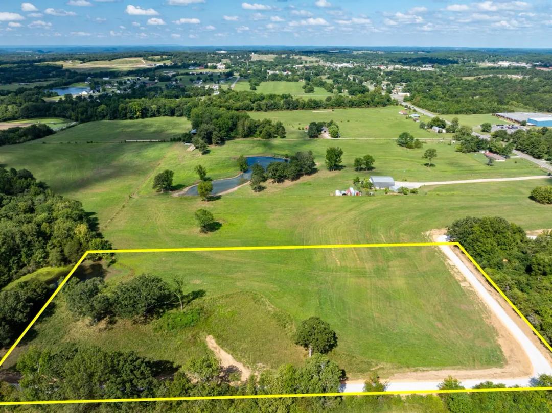 6 +/- Acres, Cleared, Ready to build on, Cave City, Arkansas