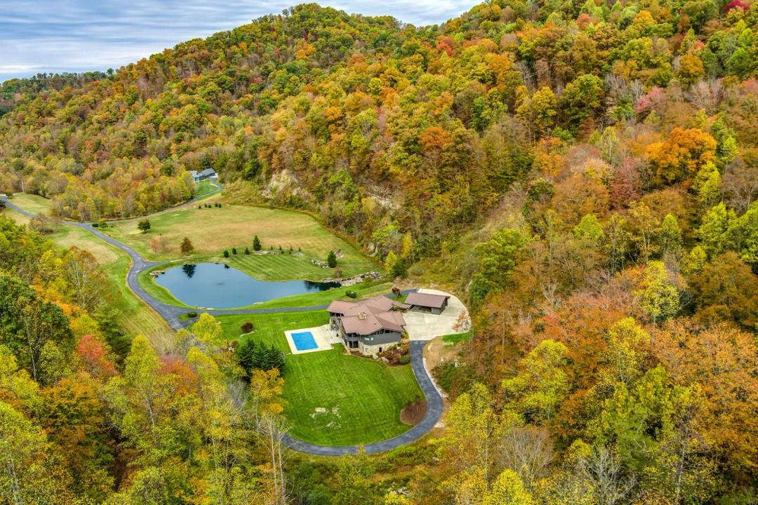 An Extraordinary 175± Acre Mountain Estate