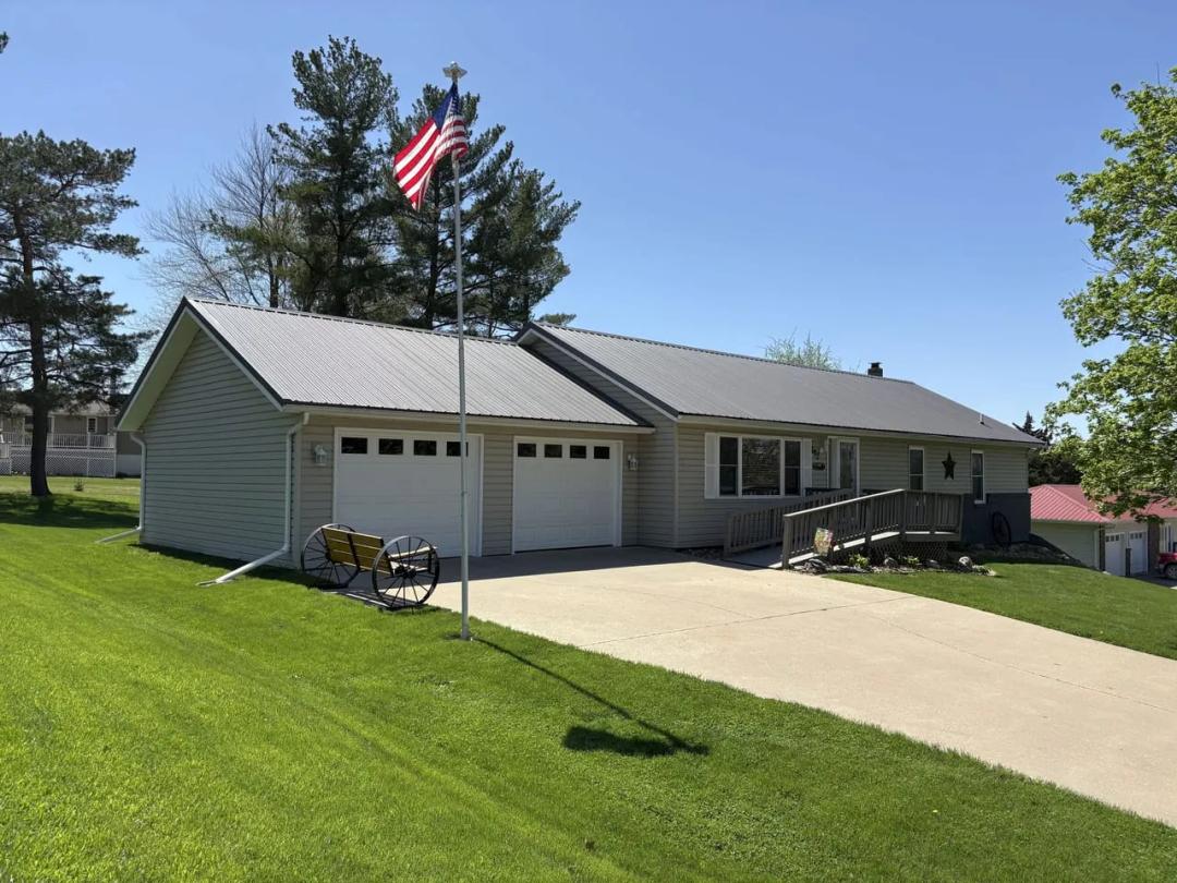 Listing #19342 - Corydon, IA