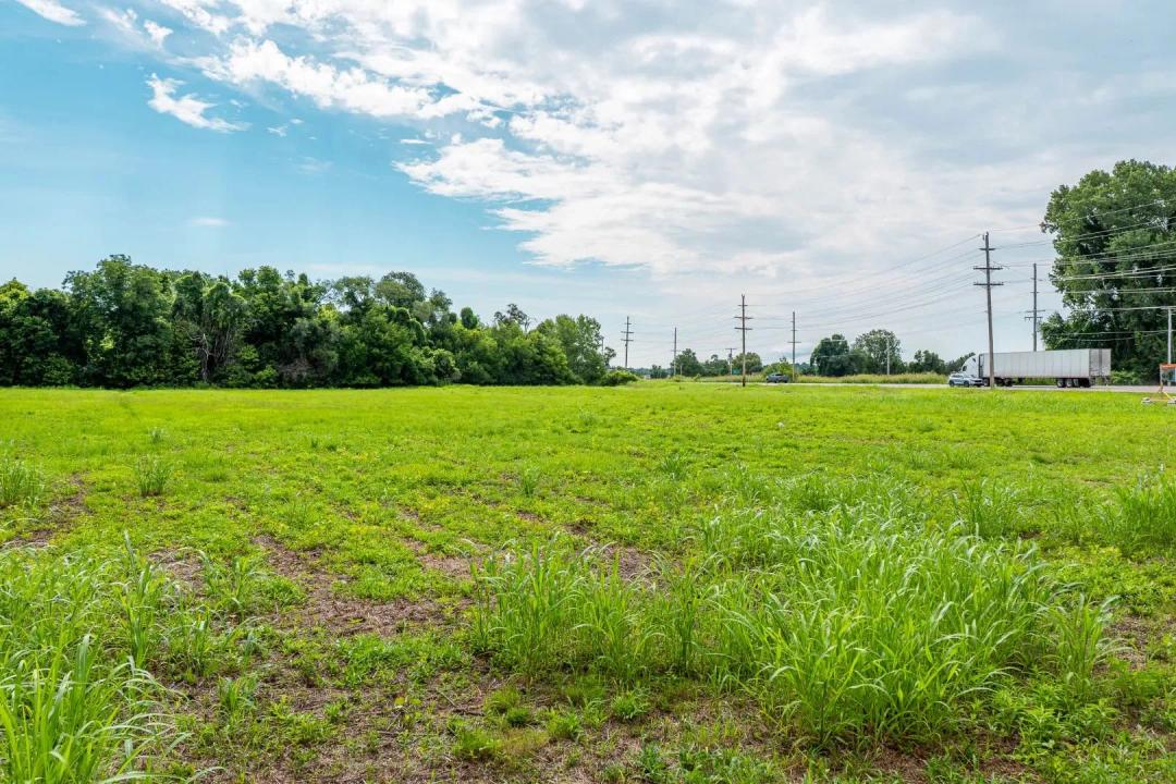 Prime Commercial Development Opportunity in Chesterfield, MO