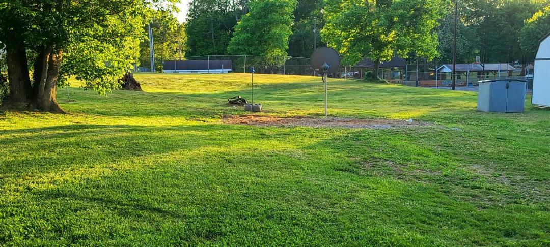 Vacant lot with water, power and septic in scenic area