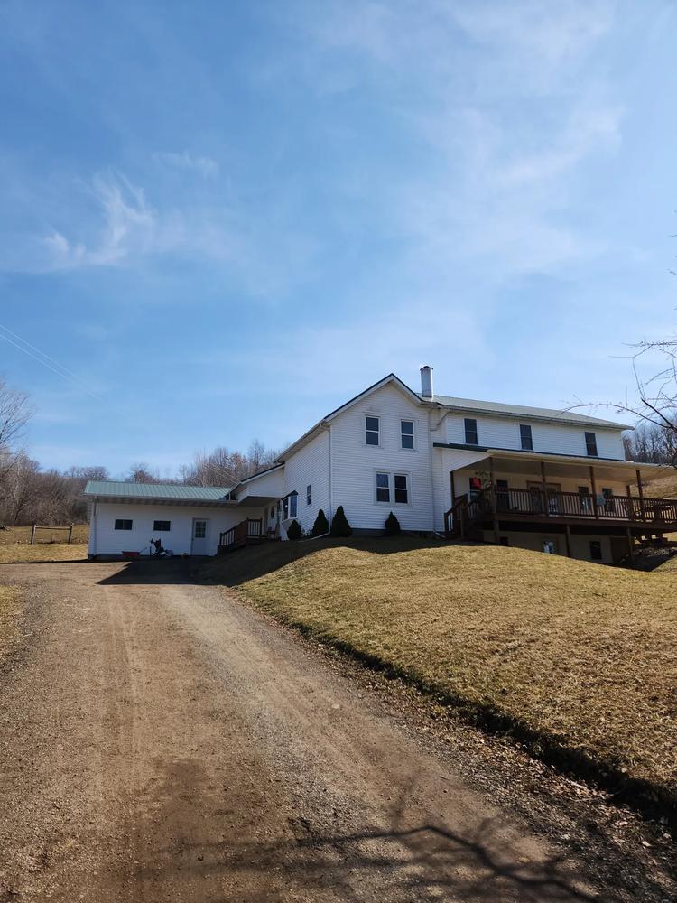 5 bedroom farm house Richland County WI