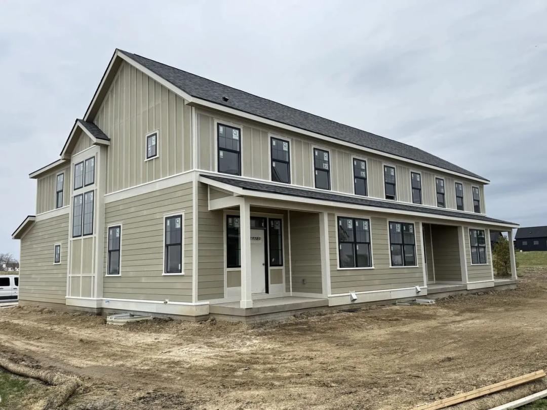 Listing #19174 - Cumming, IA