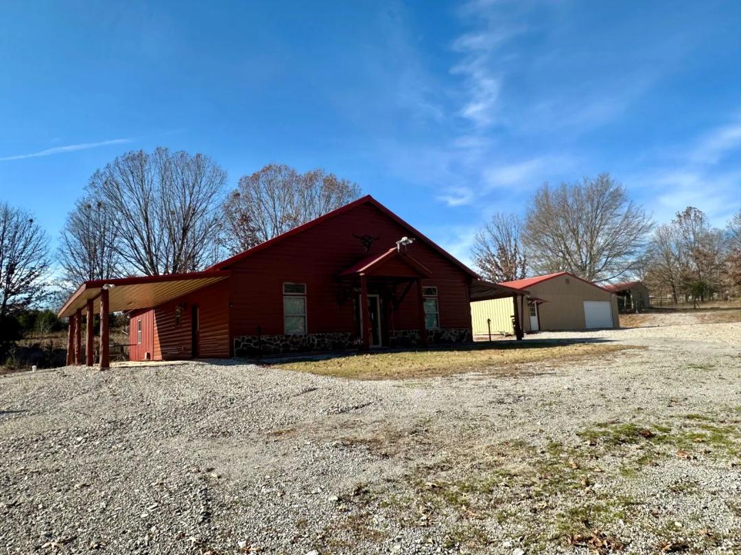 2 Bedrooms2.5 Bathroom on 9.00 Acres at 13322 Highway 115