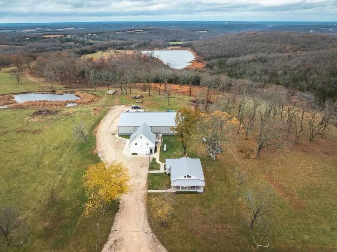 Carriage Farm Warehouse