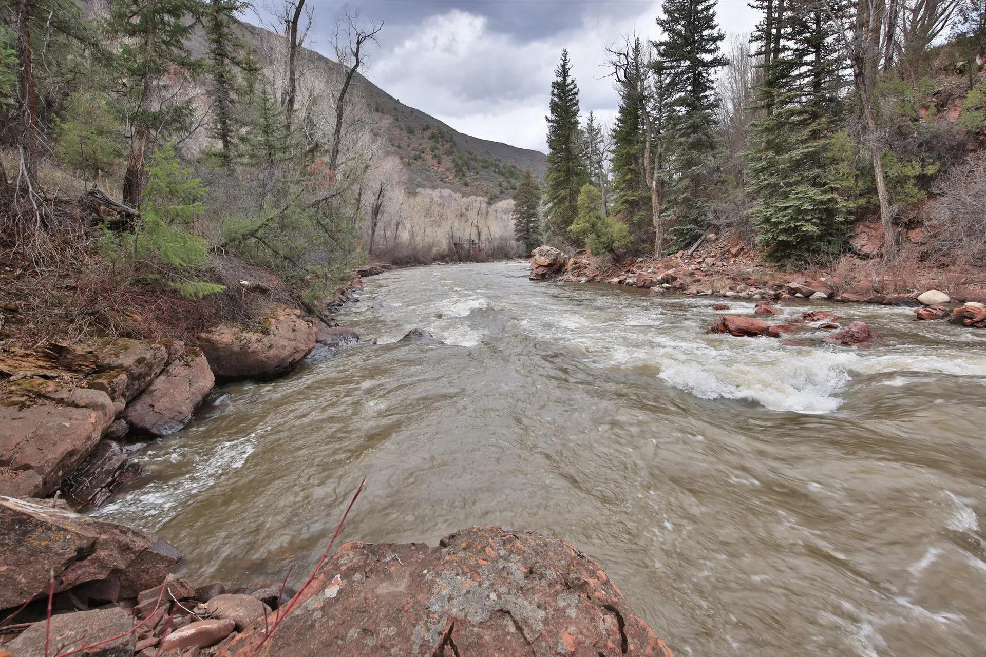img_Riverfront-Acreage-in-Pitkin-County-Colorado-For-Sale-27