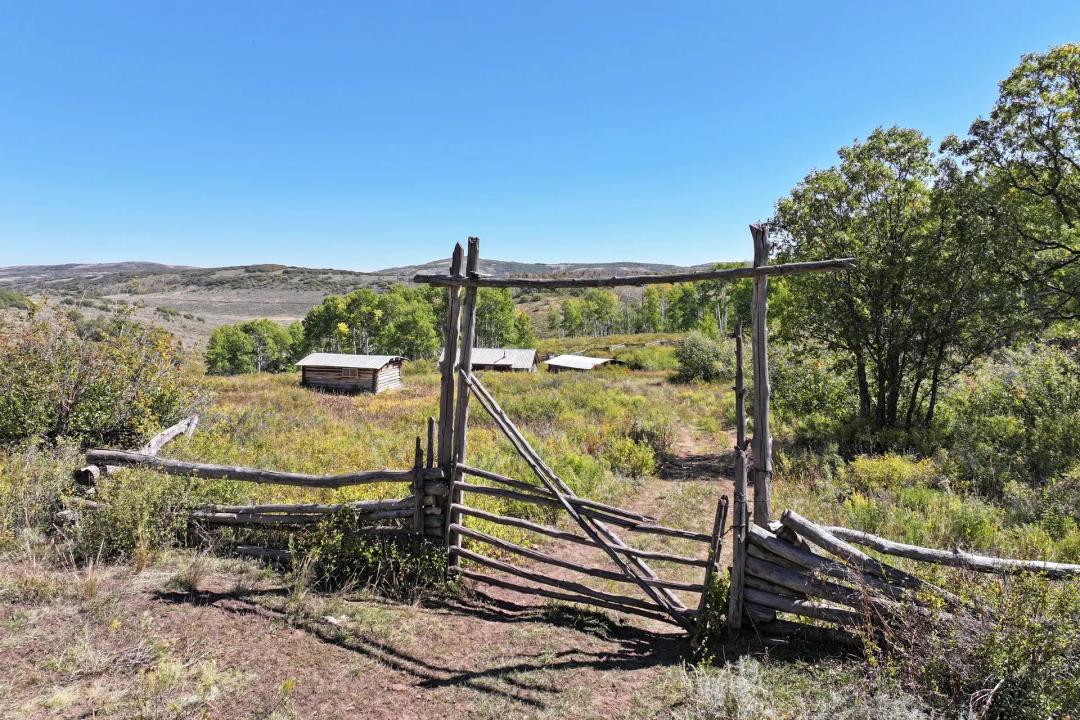Hunting Property For Sale in Colorado with Cabin Borders National Forest Black Ranch