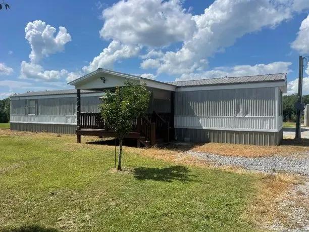 Mobile Home in Sunflower County at 329 Walker Road in Cleveland, MS