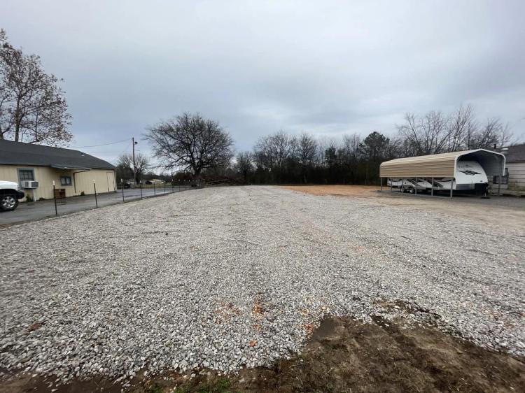Great Commercial Lot, 1.6 +/- Acres located on highway 167 / Main St in Cave City, Arkansas
