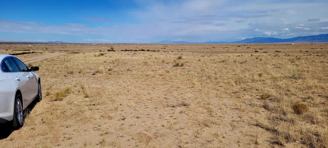 Remote - Seclusion - Wide Open Spaces - Off Grid - Camp RV Build - Dry wash
