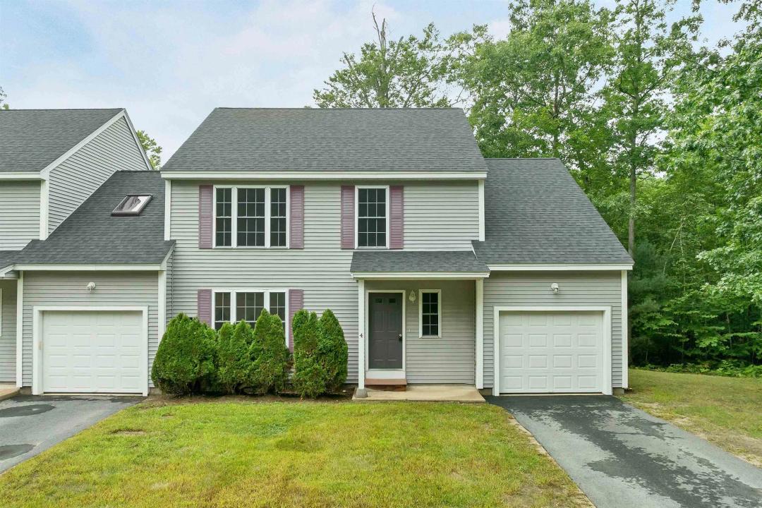 3 Bedrooms2.5 Bathroom on 6.04 Acres at 166 Sandown Road