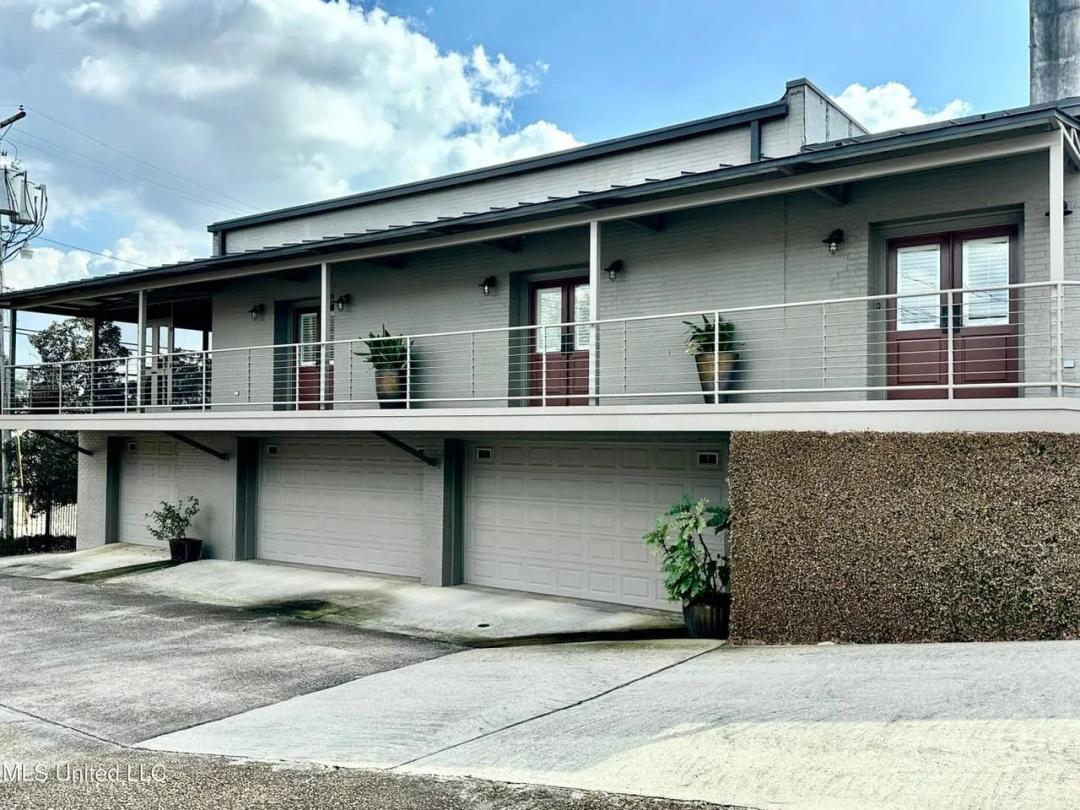 Downtown McComb Luxury Live-Work Office & Residence Property